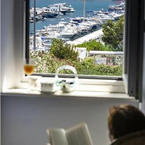 4 bedroom villa with pool in Lapad, Dubrovnik, sleeps 8